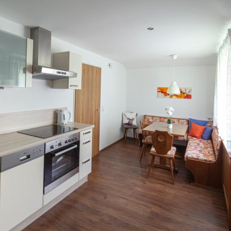 Hotel Garni Brigitte - Superior One-Bedroom Apartment with Balcony - 16
