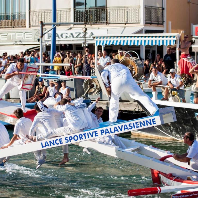 Appt T2 climatisé, climatisation neuve cette année!, Piscine, la Plage à 130m! Parking privé clos, Lave-linge, Lave-vaisselle, Draps, Linge et Ménage inclus! - Appartement 1 Chambre - 31