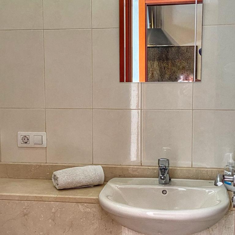 Los Cristianos 4 Bed Townhouse - Villa Superior - 34