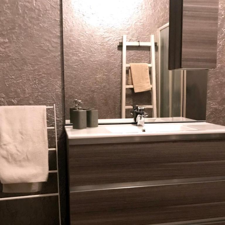 casa TRE19 - Camera Tripla con Bagno Privato - 16