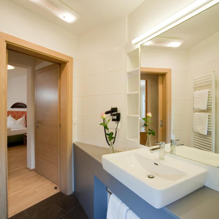 Gasthof Restaurant Zum Brauhaus - Superior Doppelzimmer - 11