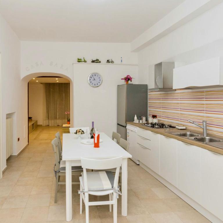 Sara luxury apartament 2 - Three-Bedroom Apartment - 9