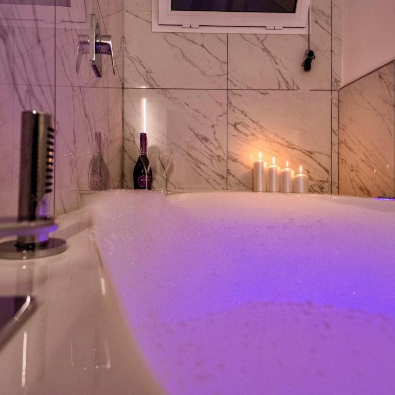Sara luxury apartament 2 - Three-Bedroom Apartment - 5