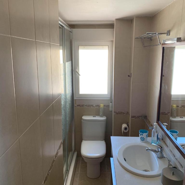 Magnificos Apartamentos Ondina en la Primera Linea de la Playa de Gandia - Apartamento - 18