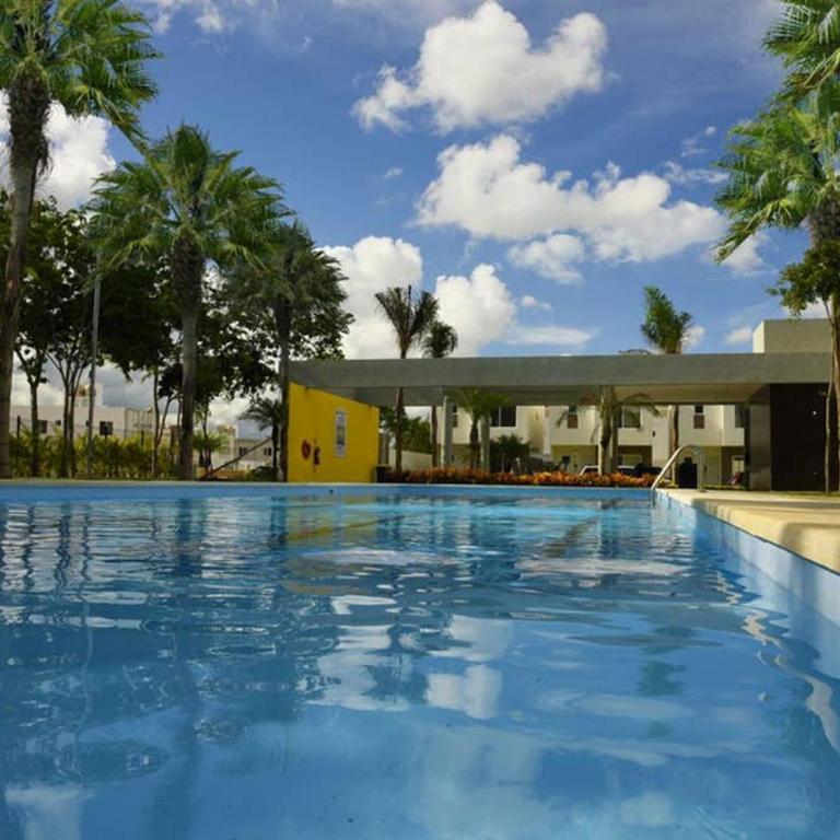 Casa nueva con 3 recamaras y a un lado de alberca - Casa de 3 dormitorios - 3