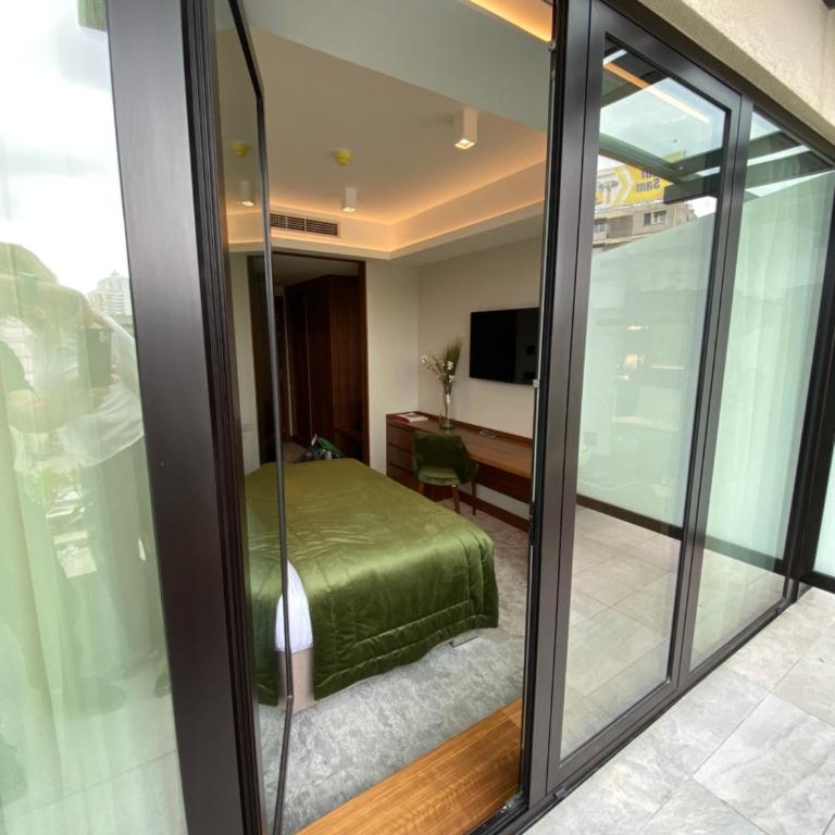 Central Point Hotel Beograd - Dvokrevetna Soba sa Bračnim Krevetom i Balkonom - 5