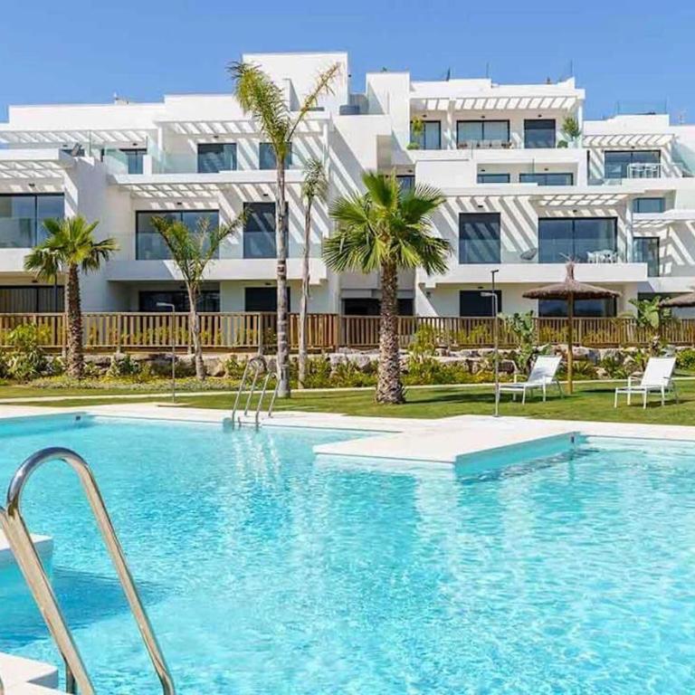 Luxury Secure Chic-Hideaway in La Cala de Mijas with Sun-Drenched Terrace, SPA & GYM - Apartamento de 3 dormitorios - 1