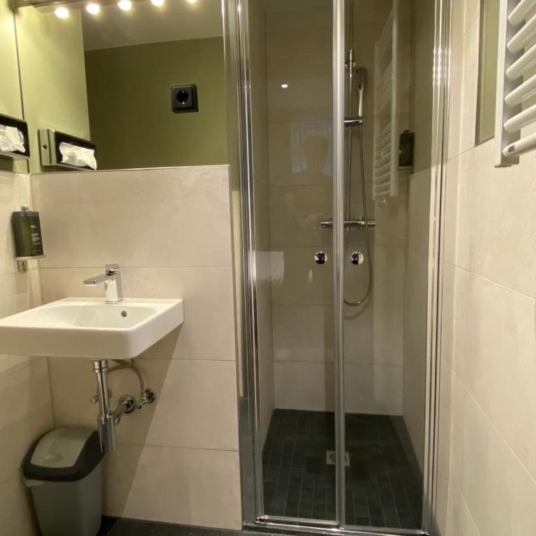 Munich Rooms Hotel - Zimmer mit Queensize-Bett - 6