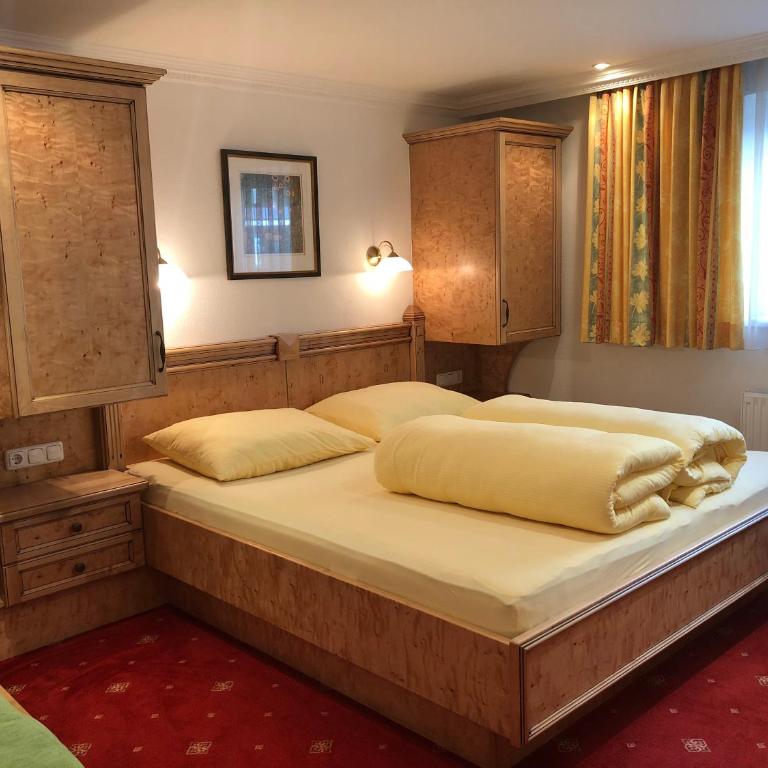 Hotel Garni Central - Zimmer - Studios - Apartments - Superior Apartment - 1