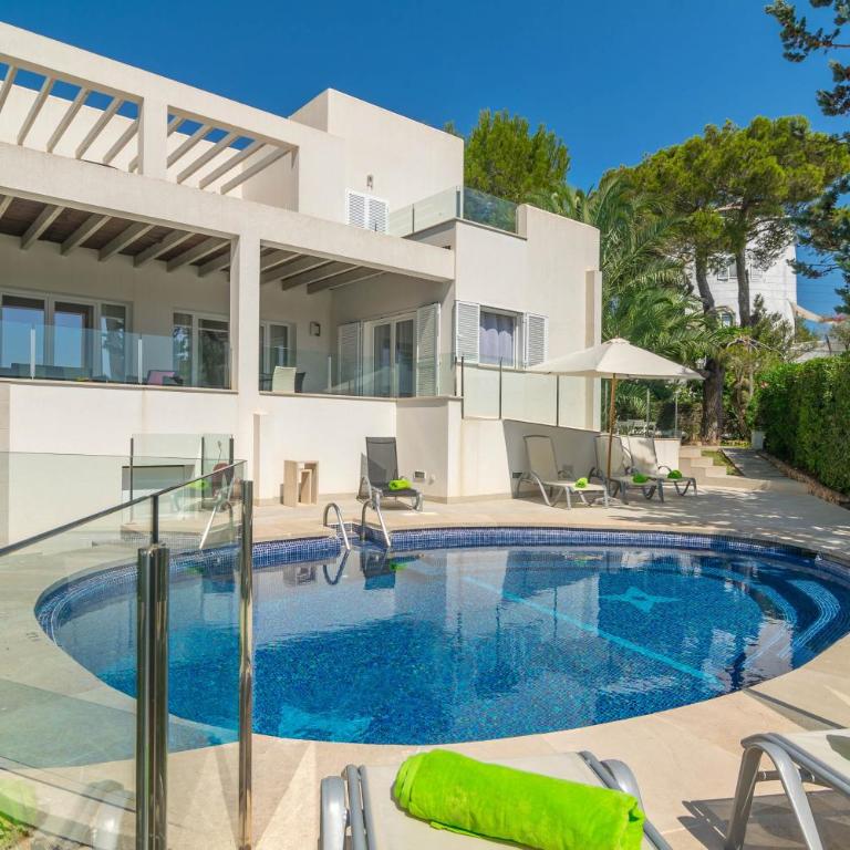 Cala Llonga - Villa de 3 dormitorios - 6