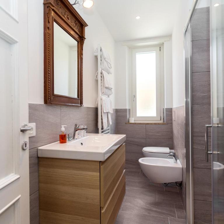 Dimore Verona - Two-Bedroom Apartment with Balcony - Dimora Matteotti - Lungadige Matteotti n.6 - 1