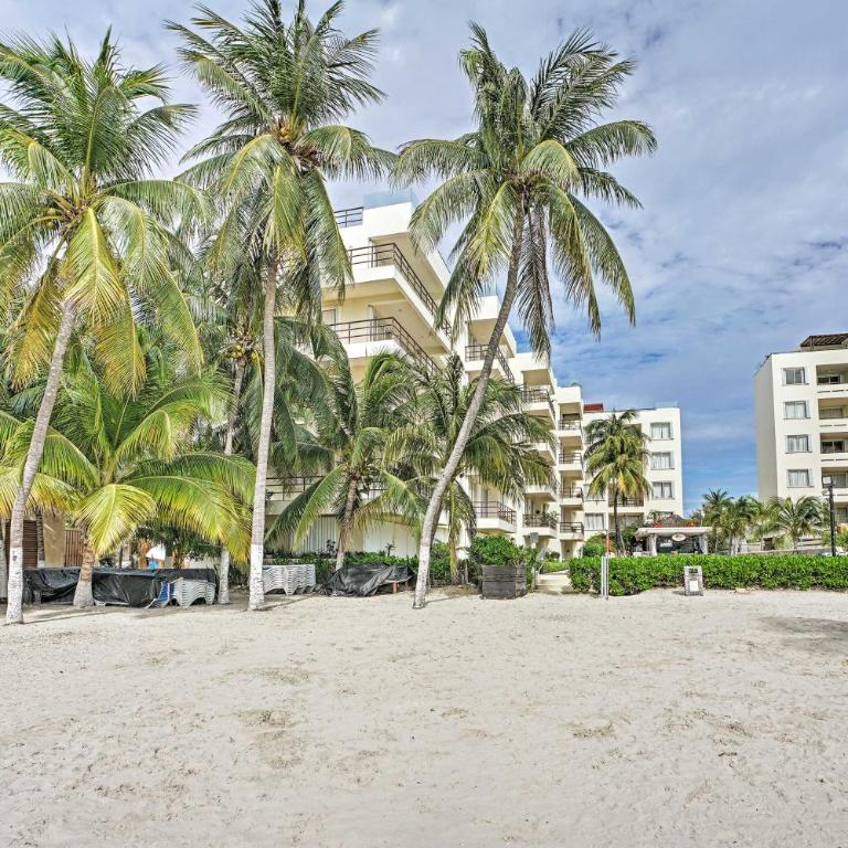 Ocean-View Oasis on Playa Norte: Resort Amenities - Apartment - 26