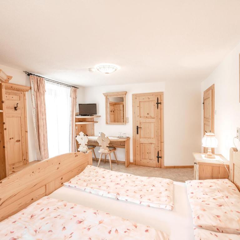 Urlaub am Bauernhof Feldbauer - Doppelzimmer mit Balkon - 1