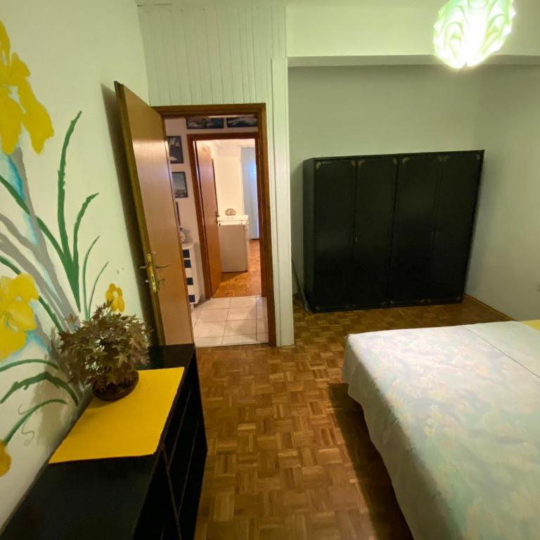Donna Dervis - Three-Bedroom Apartment - 11