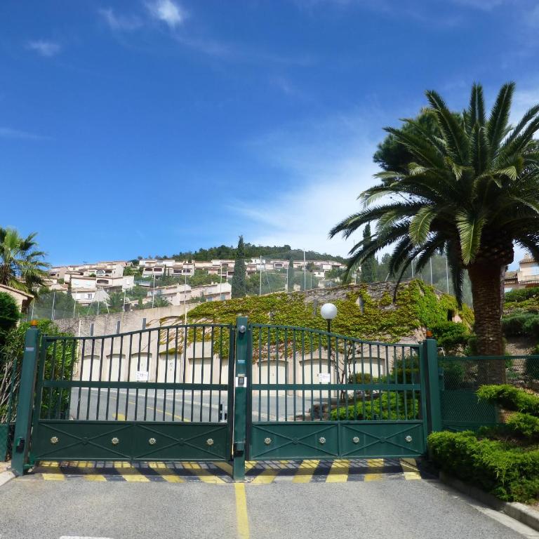 Duplex, vue panoramique sur la Méditerranée, piscine, garage - Appartamento con Vista Mare - 54