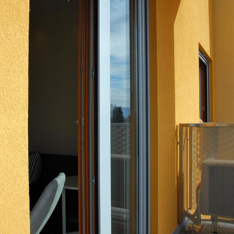 Apartments Athos - Premier One-Bedroom Apartment - 14