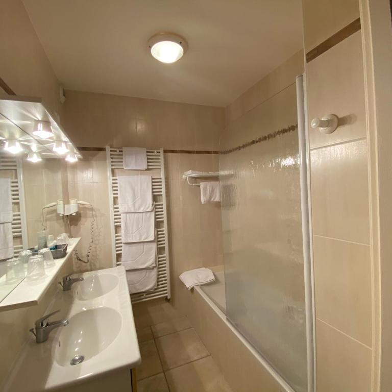 Hôtel Bon Encontre - Chambre Quadruple - 2