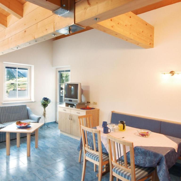 Adlerhorst Apart - Apartment mit 3 Schlafzimmern und Balkon - 4