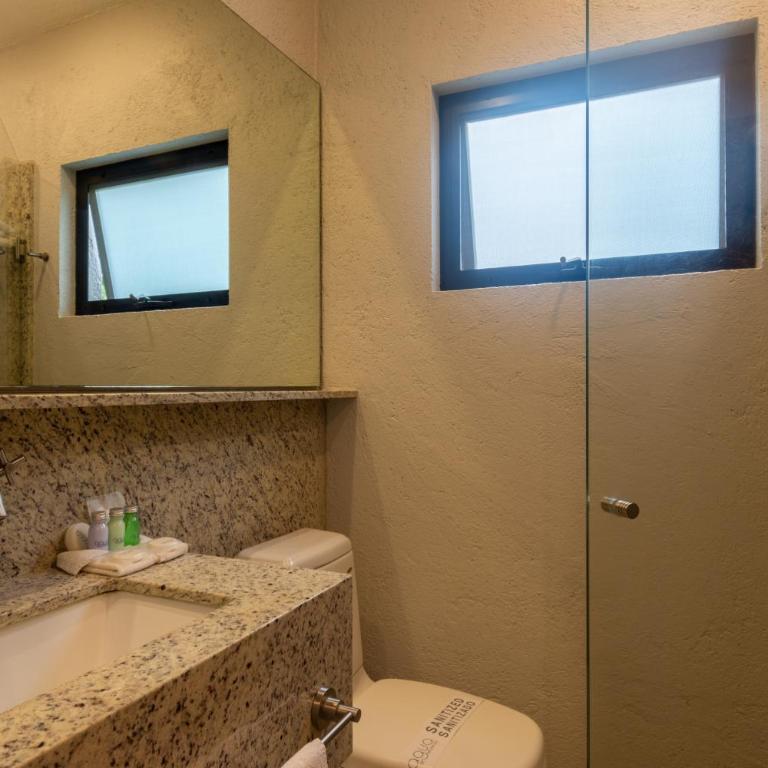 Hotel Flamingo Inn - King Room - 3