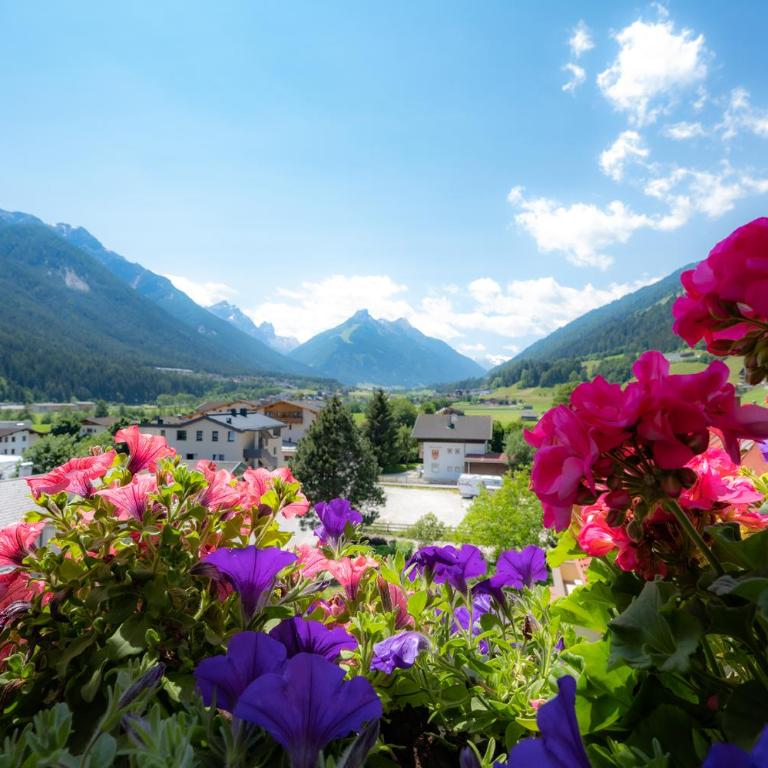 Hotel Garni Hubertus-Nostalgie & Charme - Penthouse Suite - 3