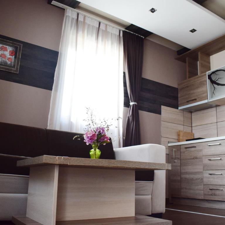 Milmari Friends and Family - One-Bedroom Apartment - 24