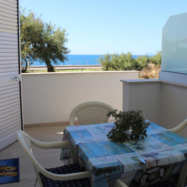 90 secondi dal letto al mare - Appartamento con Vista Mare - 2