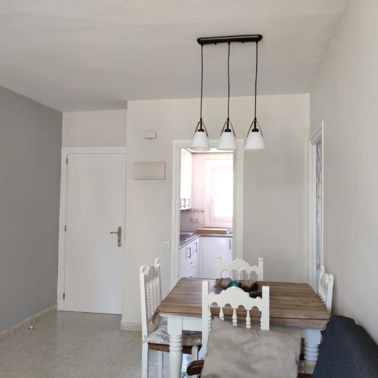 Apartamento a 150 metros de la playa en la Fosca - Apartamento - 16