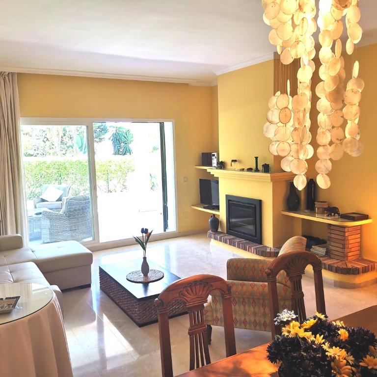 Apartamento entre Marbella y Estepona - Apartamento de 2 dormitorios - 23
