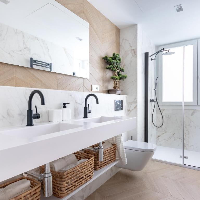Bilbao Sensations.OLD TOWN exclusive views&parking - Three-Bedroom Apartment - 16