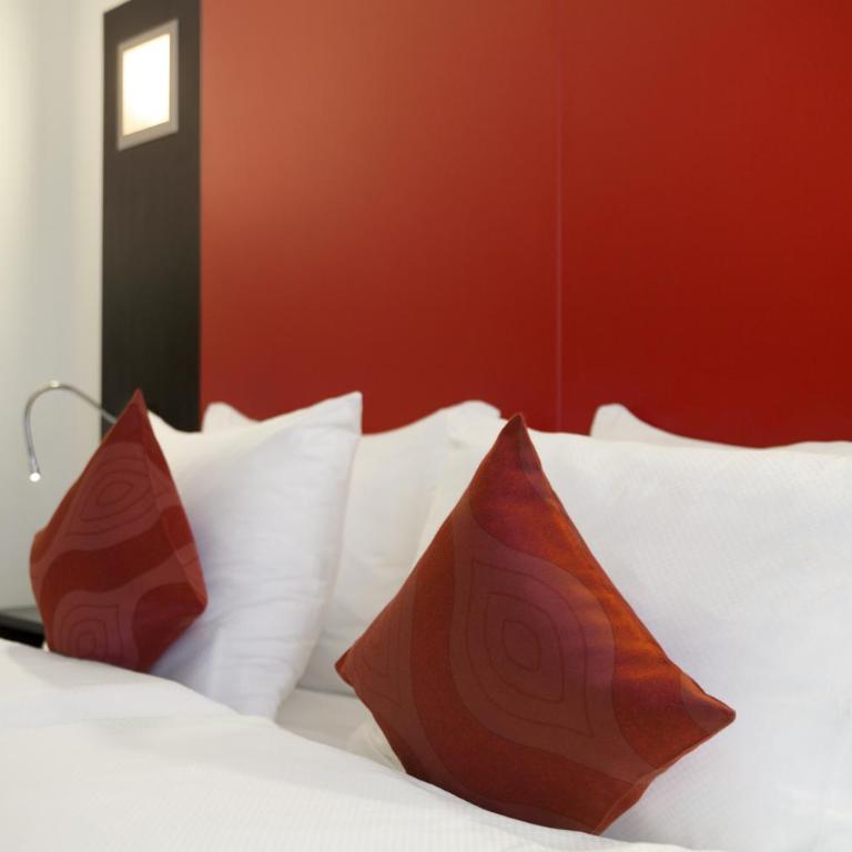 Ramada Encore by Wyndham Geneva - Suite Lit King-Size avec Canapé-Lit - Non-Fumeurs - 4