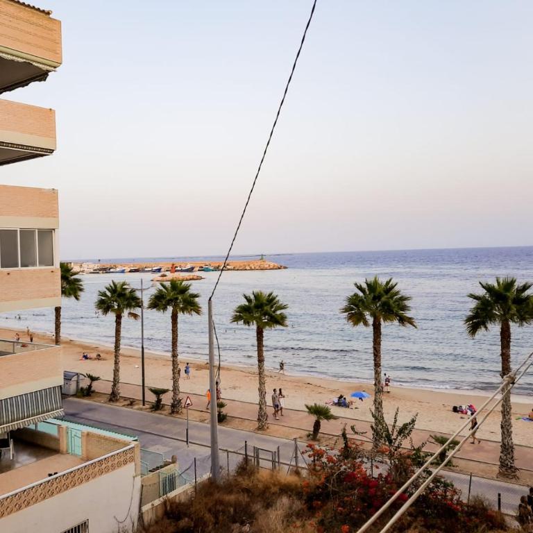 Bonefish Apartment - Three-Bedroom Apartment - 14