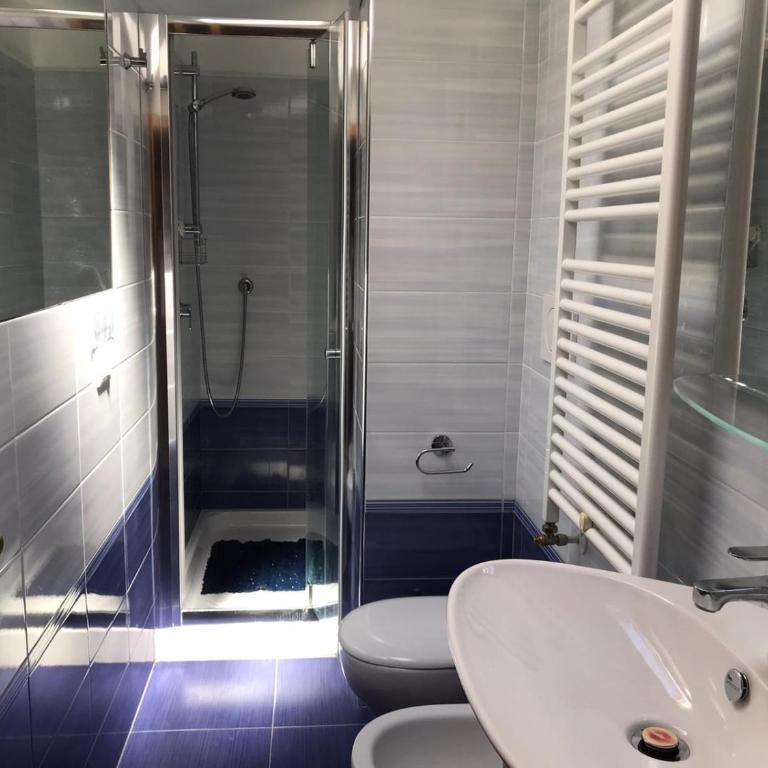 Casa di Debora - Camera Matrimoniale con Bagno Privato - 5