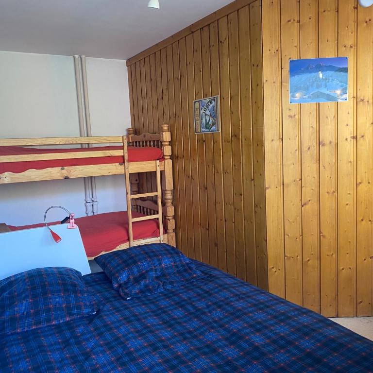 Lauzes - Apartment with Balcony - 6