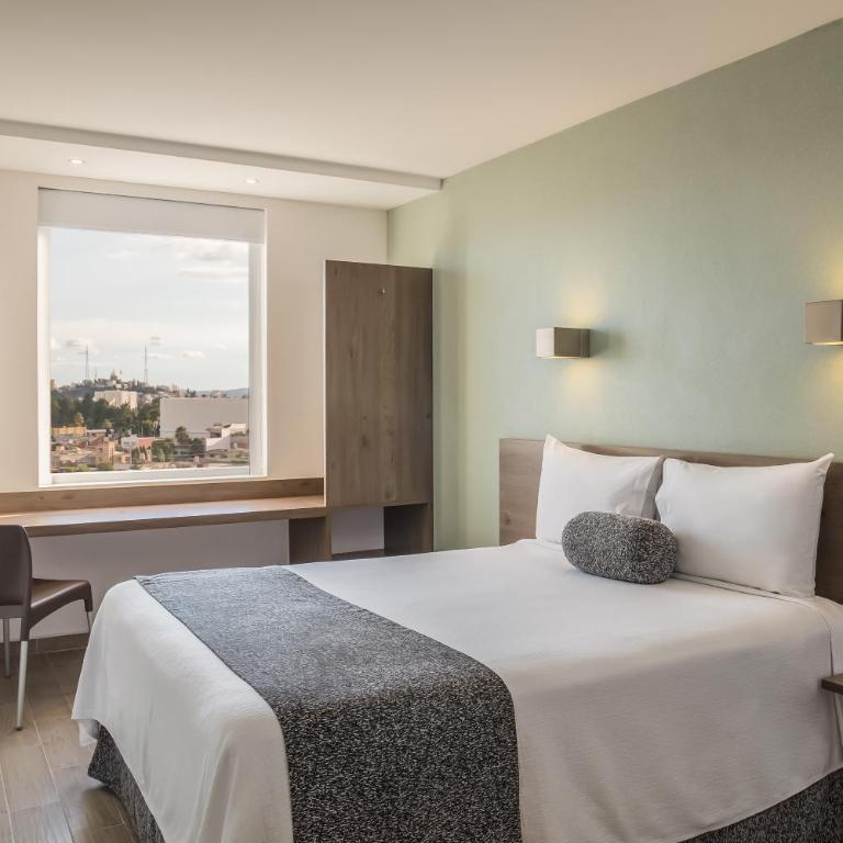 One Puebla Serdan - Habitación con cama grande - 3
