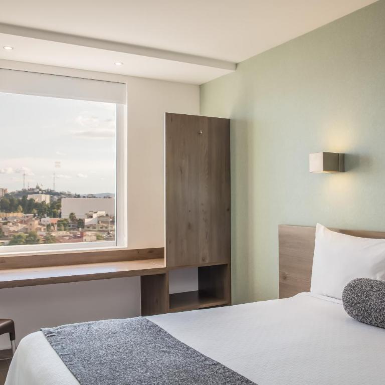 One Puebla Serdan - Habitación con cama grande - 1