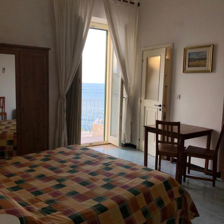 Rocca Sul Mare Hotel - Camera Queen con Vista Mare - 6