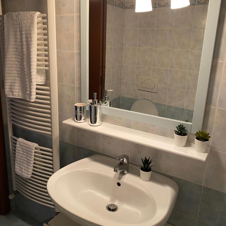 Delizioso appartamento sul verde con 3 camere da letto - Three-Bedroom Apartment - 23