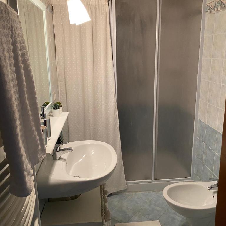 Delizioso appartamento sul verde con 3 camere da letto - Three-Bedroom Apartment - 42