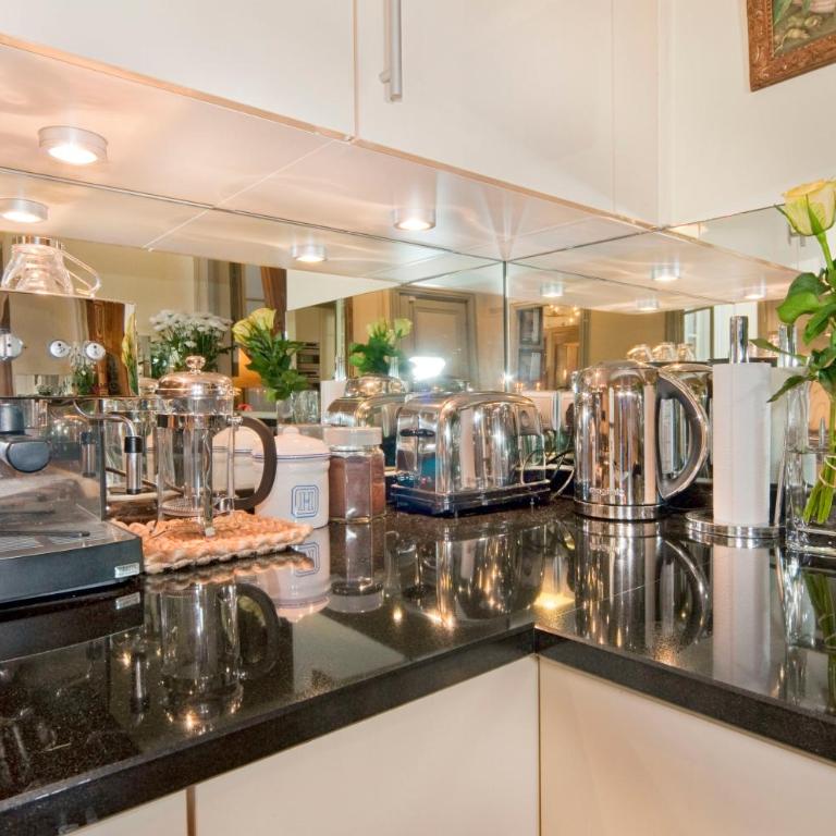 Luxury, Calm and Elegance in the heart of Champs-Elysées with a bottle of Champagne and AC - Appartement 1 Chambre - 7