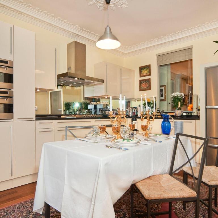 Luxury, Calm and Elegance in the heart of Champs-Elysées with a bottle of Champagne and AC - Appartement 1 Chambre - 8