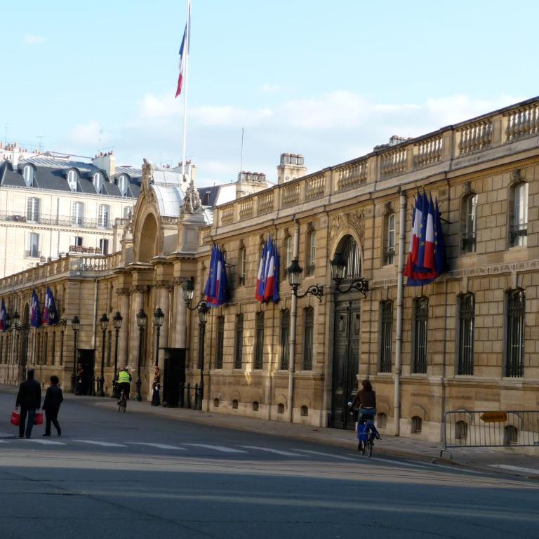 Luxury, Calm and Elegance in the heart of Champs-Elysées with a bottle of Champagne and AC - Appartement 1 Chambre - 47