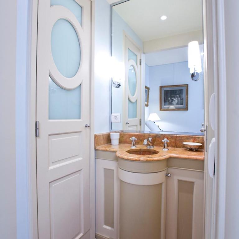 Luxury, Calm and Elegance in the heart of Champs-Elysées with a bottle of Champagne and AC - Appartement 1 Chambre - 36