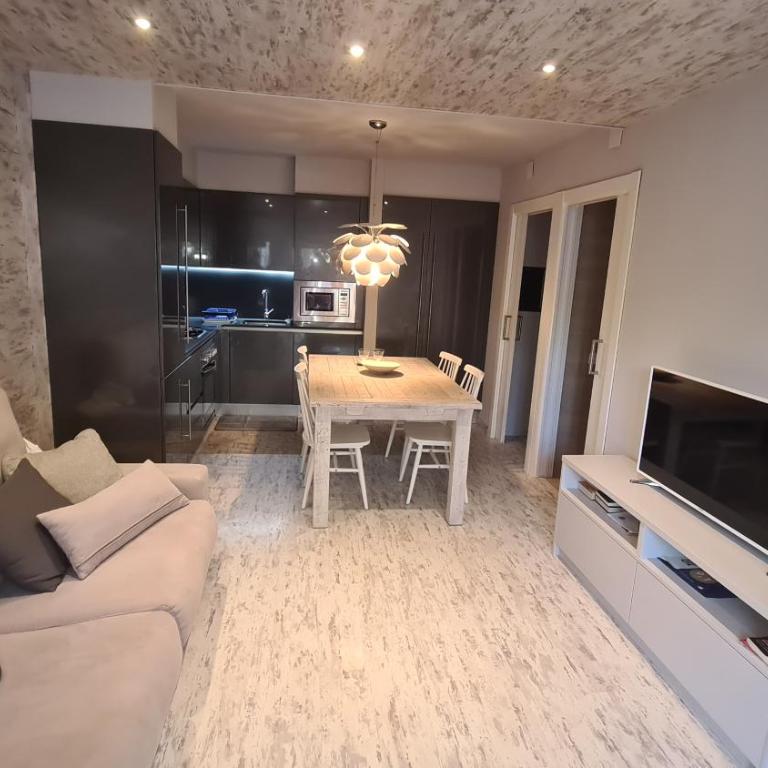 APARTAMENTO 1ª LINEA DE MAR CAMBRILS VILAFORTUNY - Two-Bedroom Apartment - 3