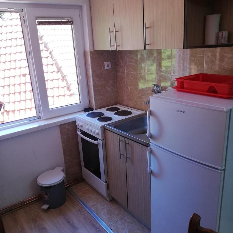 NOV-dve spavaće sobe - Two-Bedroom Apartment - 13