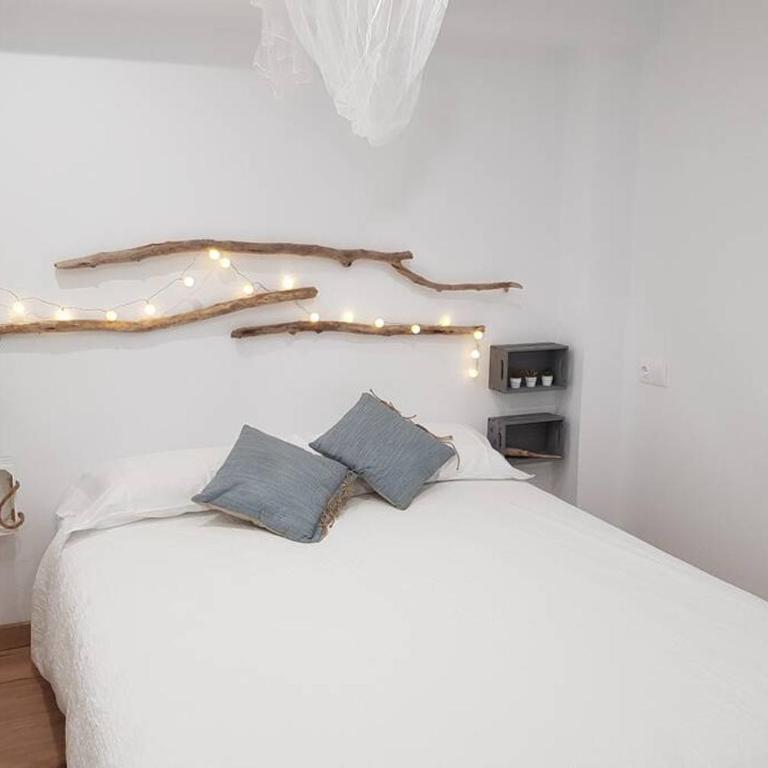 Amb encant i estil Mediterrani en zona tranquilla de Llançà i amb terrassa - Two-Bedroom Apartment - 6