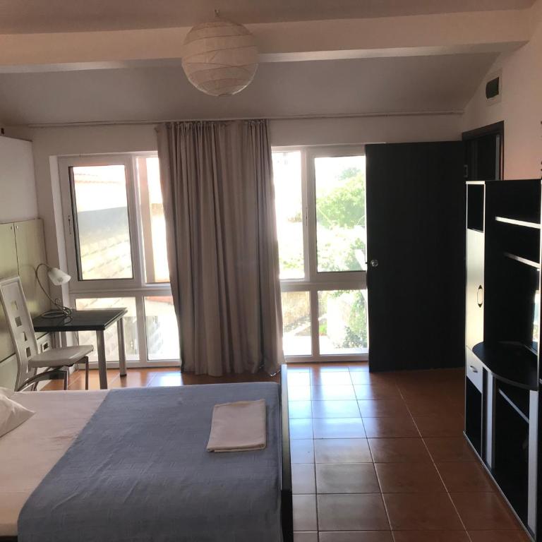 Reževići Apartments - One-Bedroom Apartment with Terrace - 5