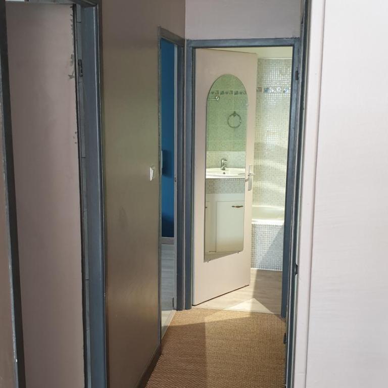 Résidence de standing la Pêcherie Spacieux T3 comme un cocon familial vue mer et sur l'avant port Sur le bout du bout de Cap d'Agde seule cap en Occitanie - Apartment with Sea View - 33