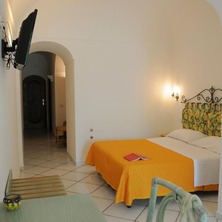 Hotel Dimora Fornillo - Camera Economy Matrimoniale/Doppia con Letti Singoli - 1