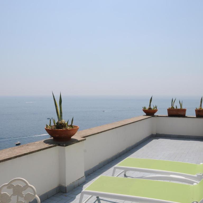 Hotel Dimora Fornillo - Camera Standard Matrimoniale/Doppia con Letti Singoli con Vista Mare - 1