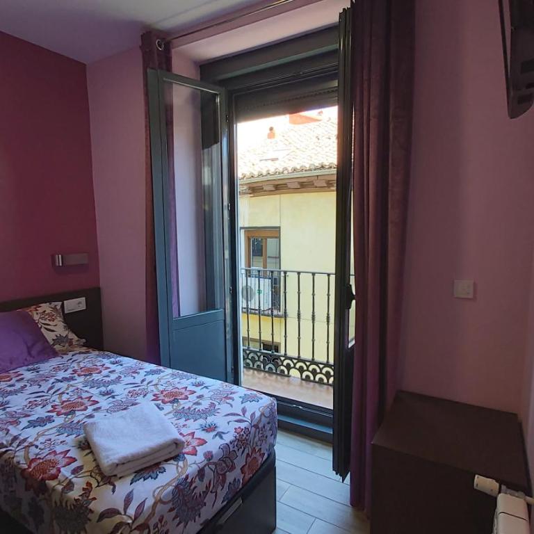 Hostal Corazón de Madrid 1 - Single Room with Private Bathroom - 5